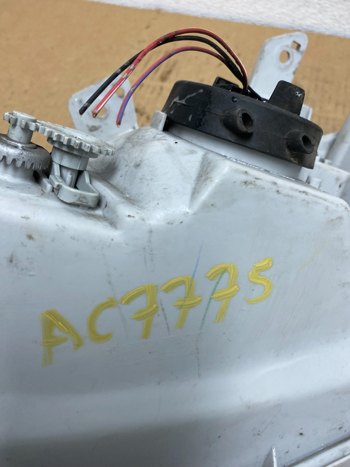 1999 2000 Honda Civic Sedan Headlight Halogen Right Passenger Rh AC7775 DG8
