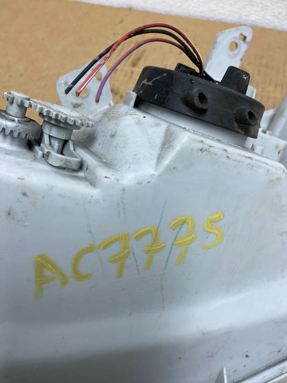1999 2000 Honda Civic Sedan Headlight Halogen Right Passenger Rh AC7775 DG8