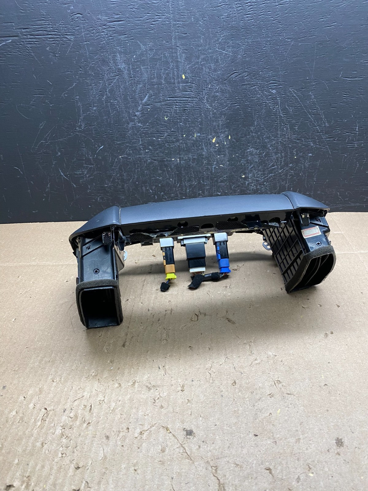 2007 to 2009 Hyundai Santa Fe Center Dashboard Radio Bezel Trim AC6540 DG3