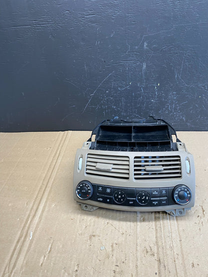 2003-2006 Mercedes W211 E320 E500 Climate Control A/C Heater Air Vent AB8968 DG0