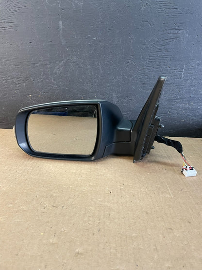 2011 - 2015 Kia Sorento Left Driver Lh Side Door Mirror Turn Signal AD03354