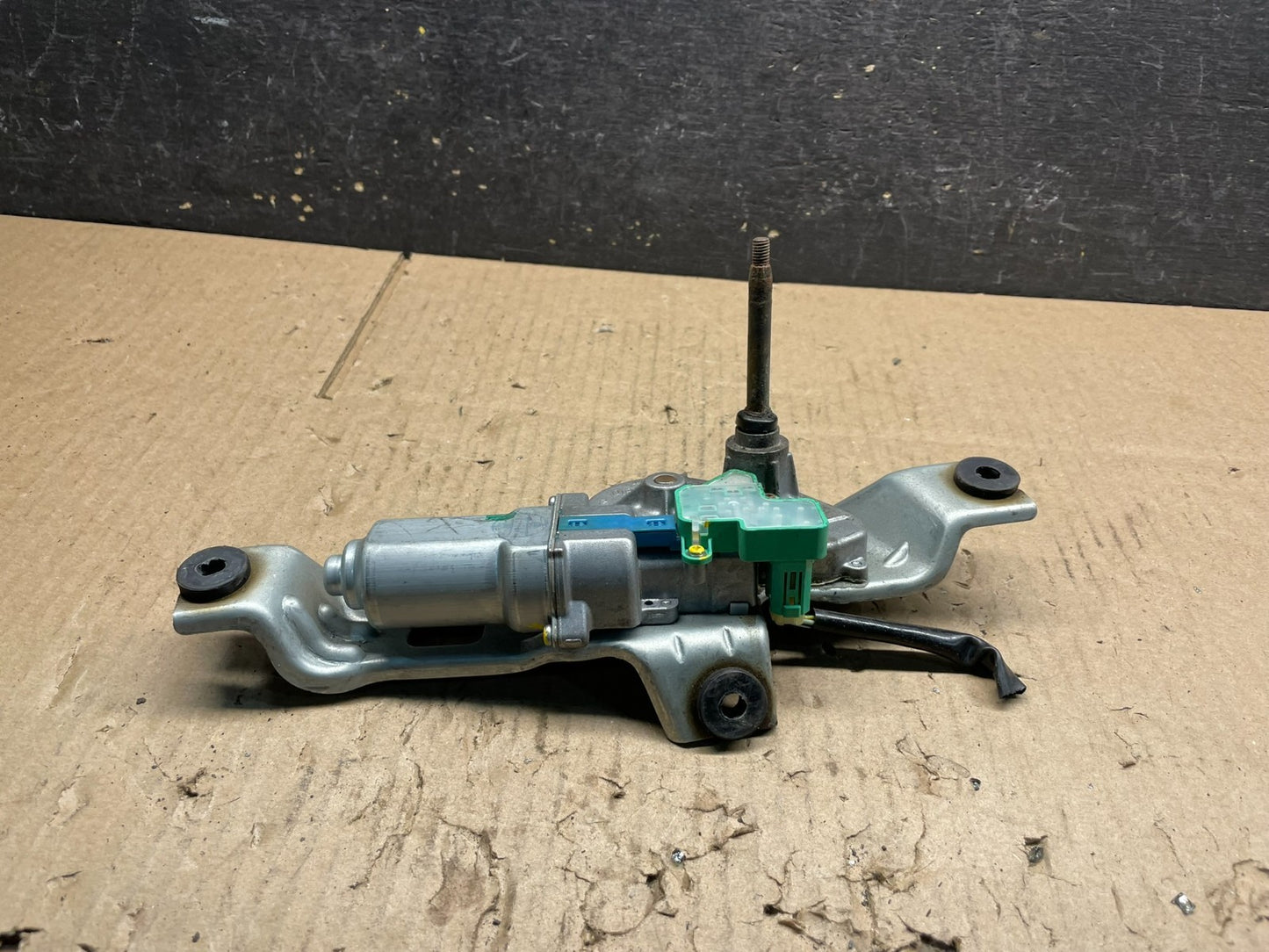 2008 to 2014 Subaru Impreza Hatchback Rear Wiper Motor V8836 PS0