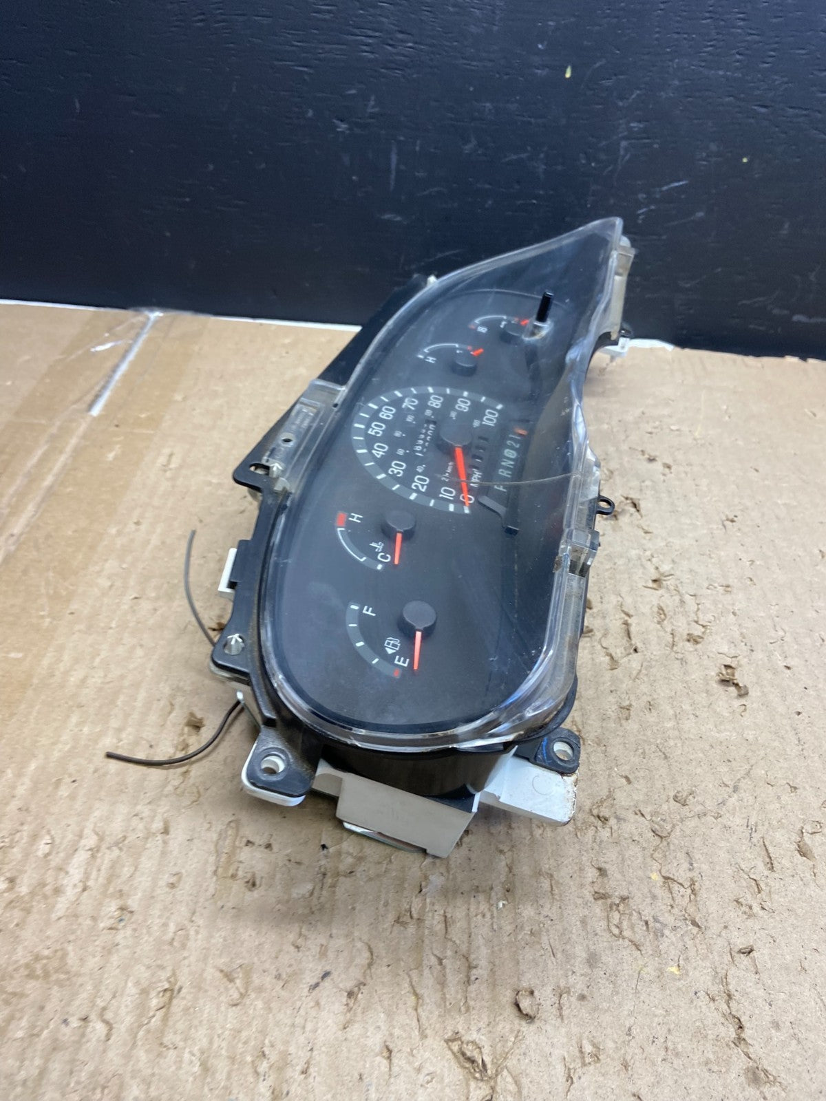 2001-2002 Ford Econoline E250 E350 Van Speedometer Instrument Cluster ab5771 DG2