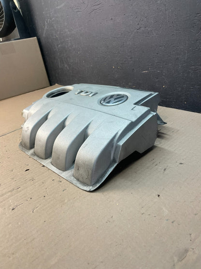 2005 to 2006 Volkswagen Jetta TDI Engine Cover AD87222