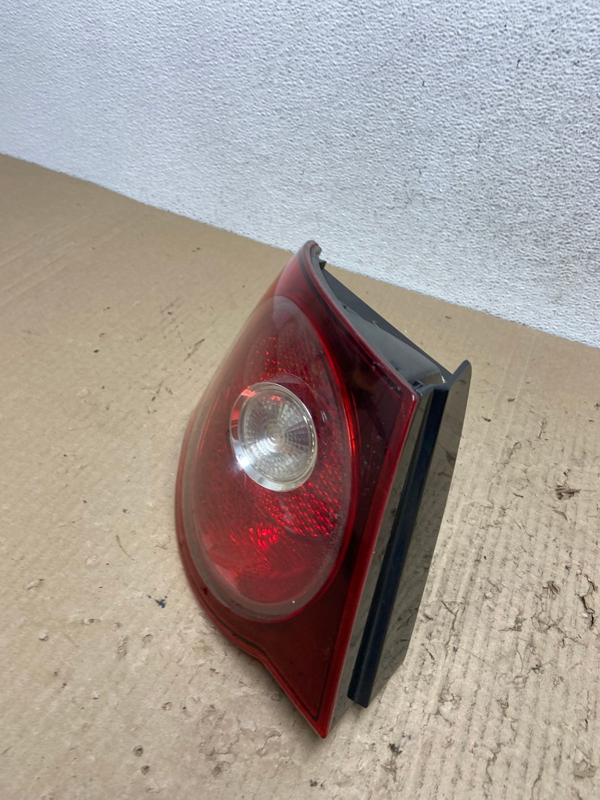 2008 2009 2010 Volkswagen Jetta Left LH Side Tail Light AF2946 LK1