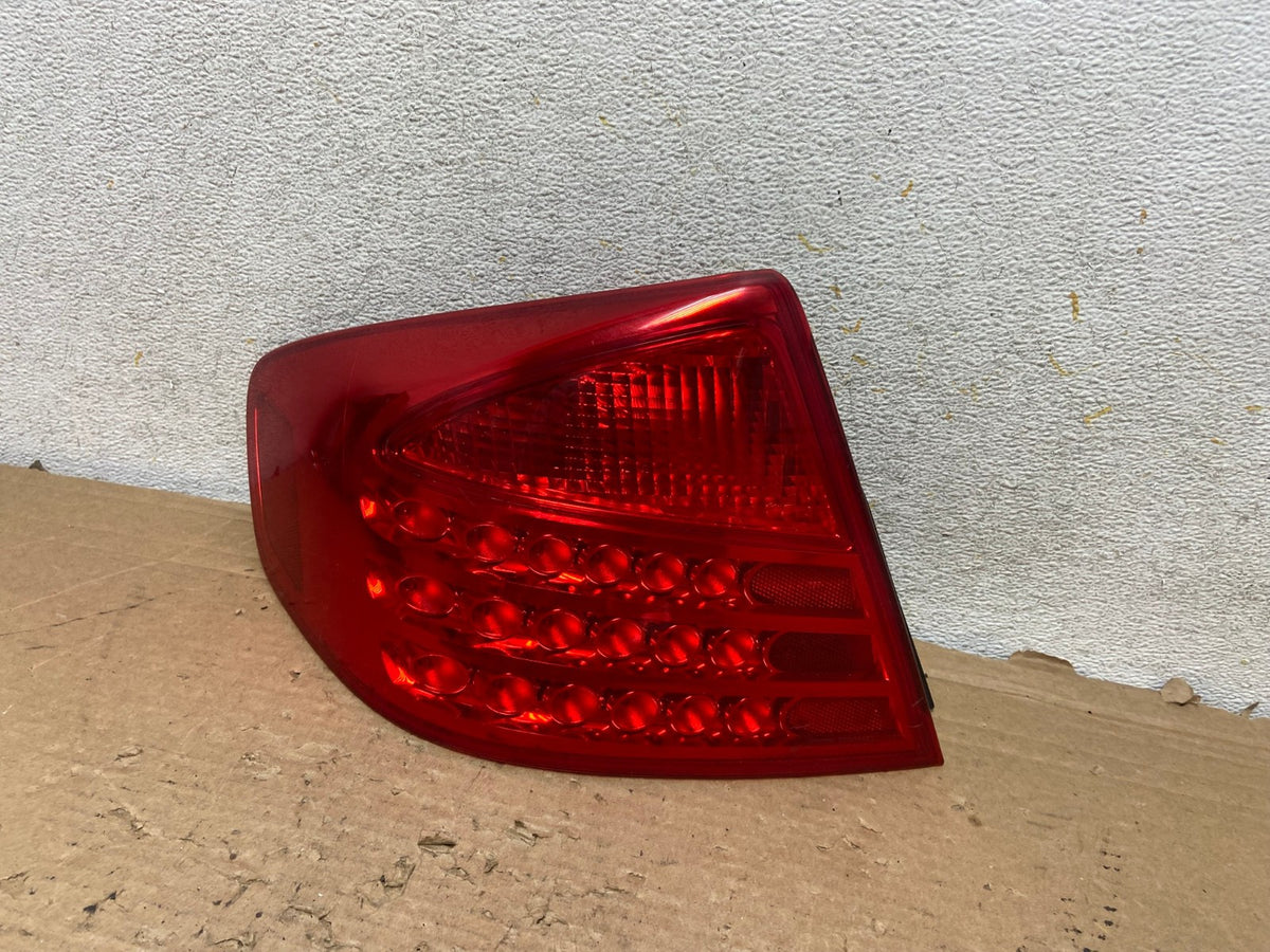 2003-2004 Infiniti G35 Left Driver Lh Side Tail Light AH9177 LK2