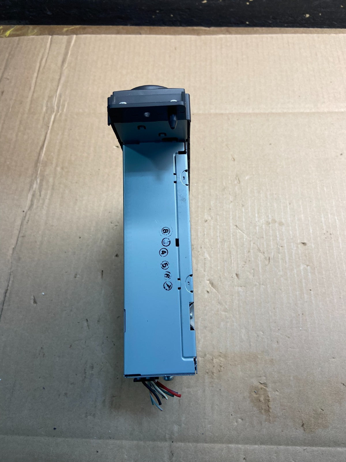 2008 to 2012 Chrysler Town Country DVD Player Receiver OEM Y7565 DG1