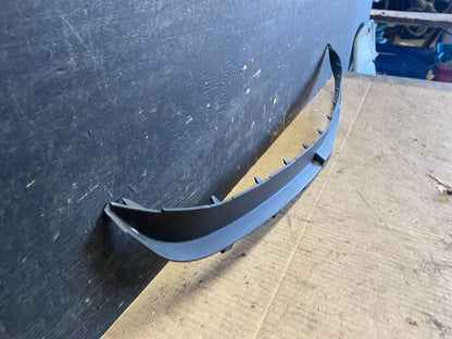2014 - 2016 Chevrolet Malibu Front Upper Inner Grille Air Deflector OEM R7976 DG2