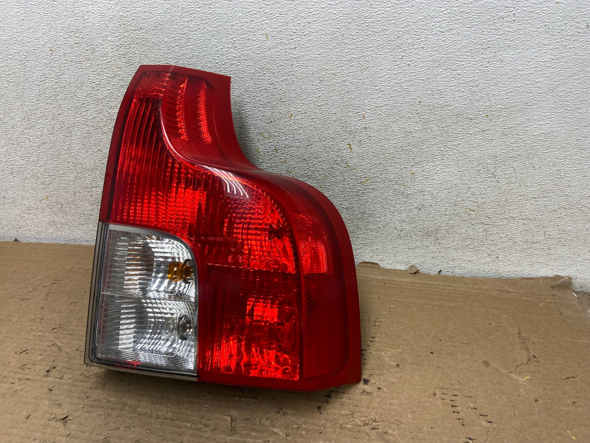 2007 to 2012 Volvo XC90 Right Passenger RH Side Lower Tail Light AH9235 LK2