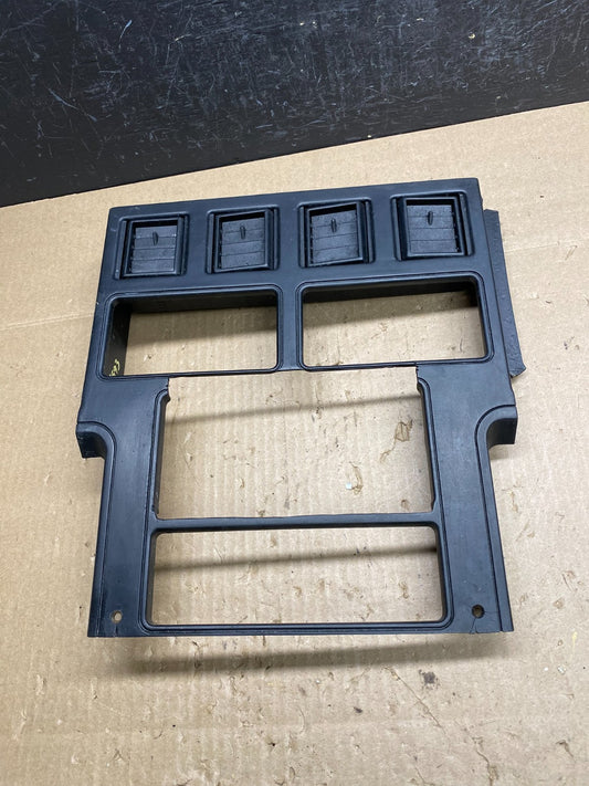 1984-1989 Chevrolet Corvette Center Dash Radio Air Vent Trim Bezel AC6593 DG0