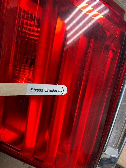 2009 - 2012 Bmw 7-Series F01 F02 750i Right Passenger Inner Tail Light Y0264 DW3