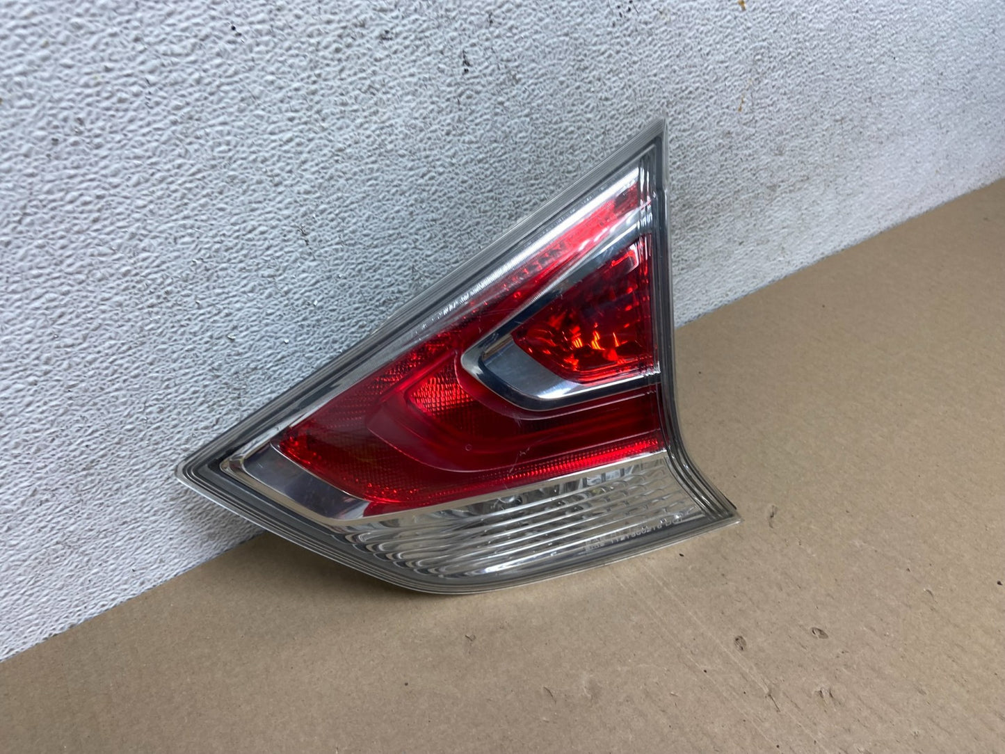 2014-2016 Nissan Rogue Right Passenger Side Tail Light Inner AE9467 LK2