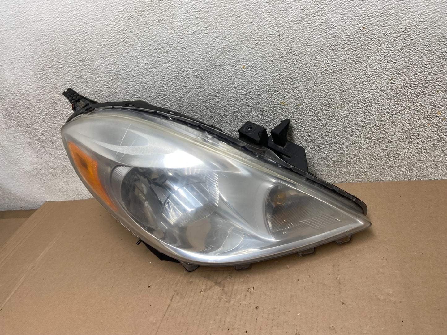 2012 2013 2014 Nissan Versa Sedan Headlight Right Passenger Rh AB5018 DW1
