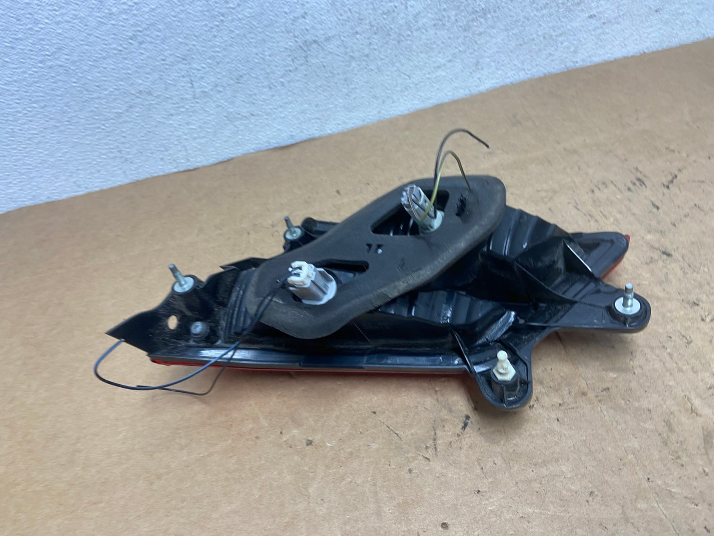 2010-2014 Subaru Outback Left Driver Lh Side Inner Tail Light AD5139 LK4