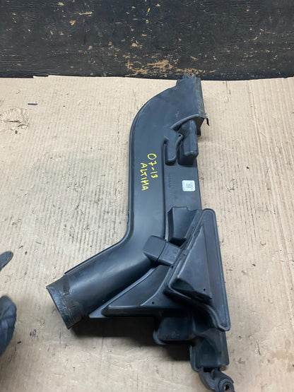 2007 to 2013 Nissan Altima 2.5L Air Duct Tube Resonator 16554-JA000 OEM V3980 DG6