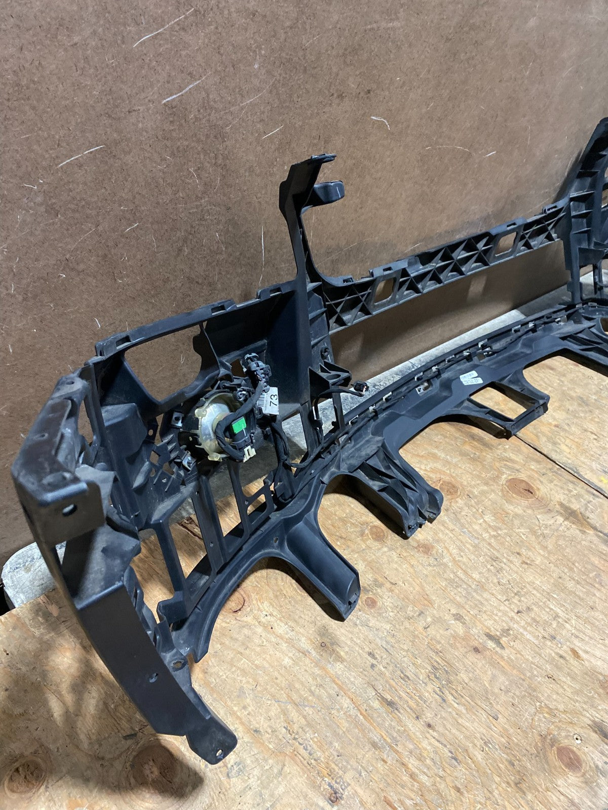 2008 to 2011 Mercedes Benz ML550 Front Bumper Reinforcement Y1814 PS6