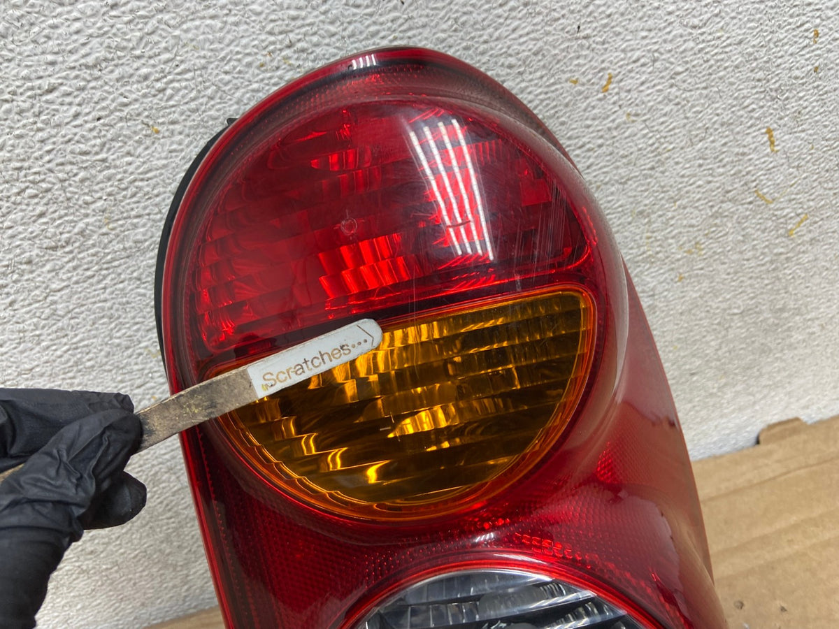 2002 2003 2004 Jeep Liberty Right Passenger Rh Side Tail Light AH9059 LK3