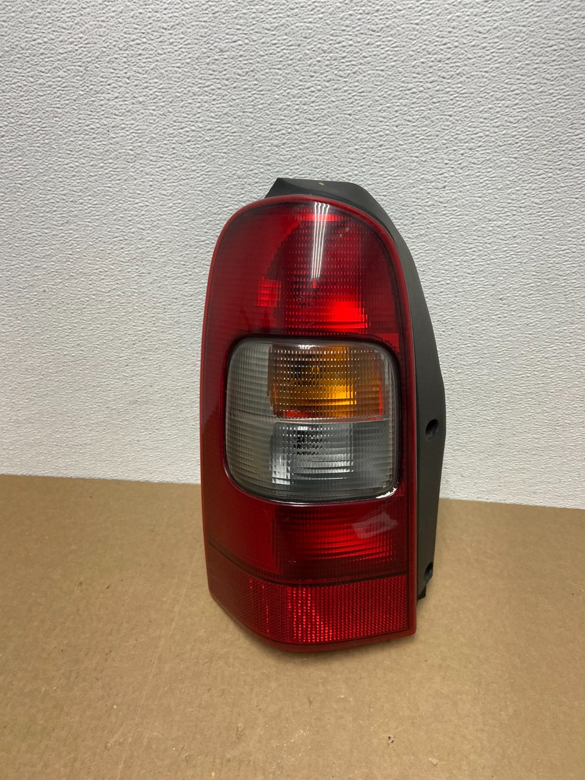 1997 - 2005 Pontiac Montana / Venture Left Driver Side Tail Light Oem AC0041 DW0