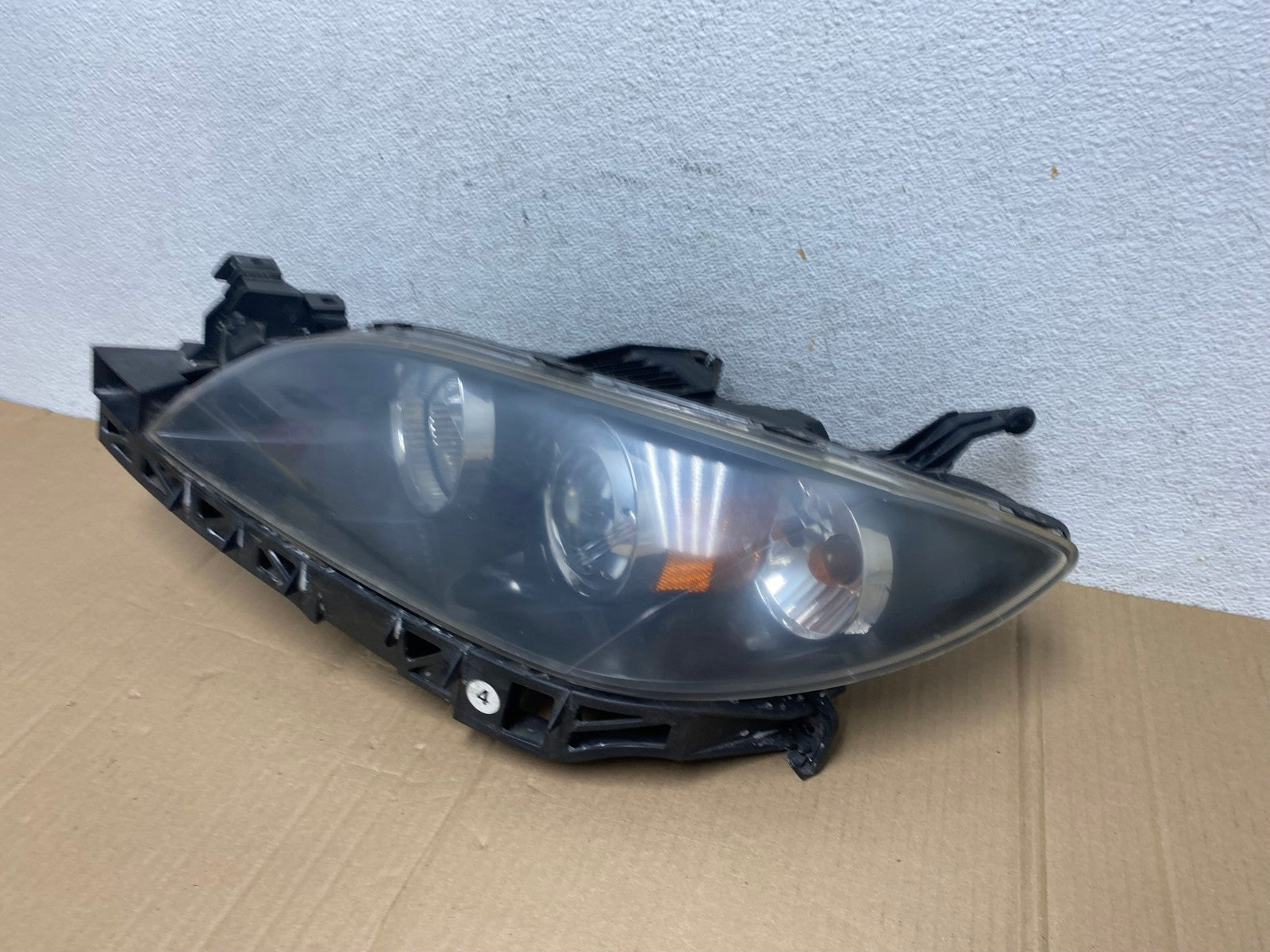 2004 to 2009 Mazda 3 Sedan Left Driver LH Side Headlight AE8908 LK1