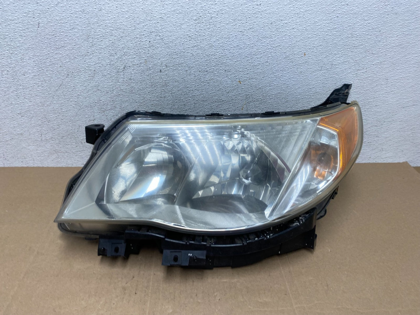 2009-2013 Subaru Forester Left Driver LH Halogen Headlight AE4903 DW0