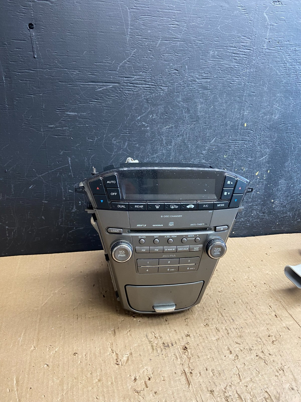 2007 to 2009 Acura Mdx Radio Stereo 6 CD Player Climate Control AG1894 DG0