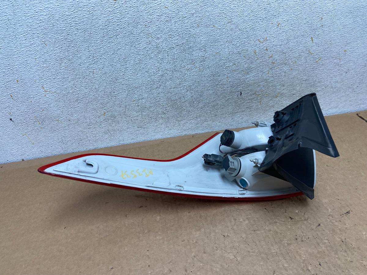 2013 to 2016 Ford Escape Left Driver LH Side Tail Light AI3537 LK5