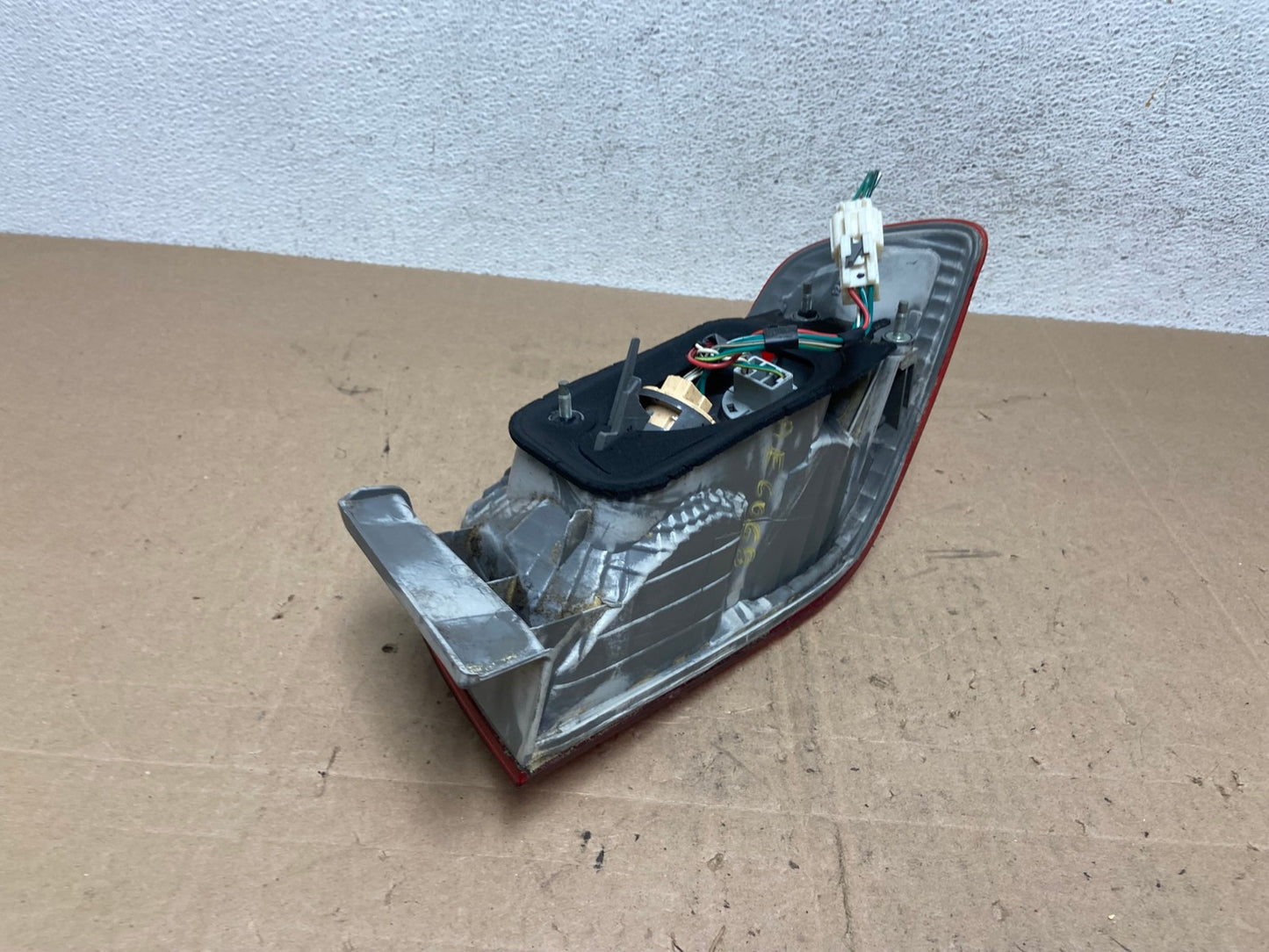 2000 to 2001 Toyota Camry Tail Light Left Driver Lh Side AE6068 LK5