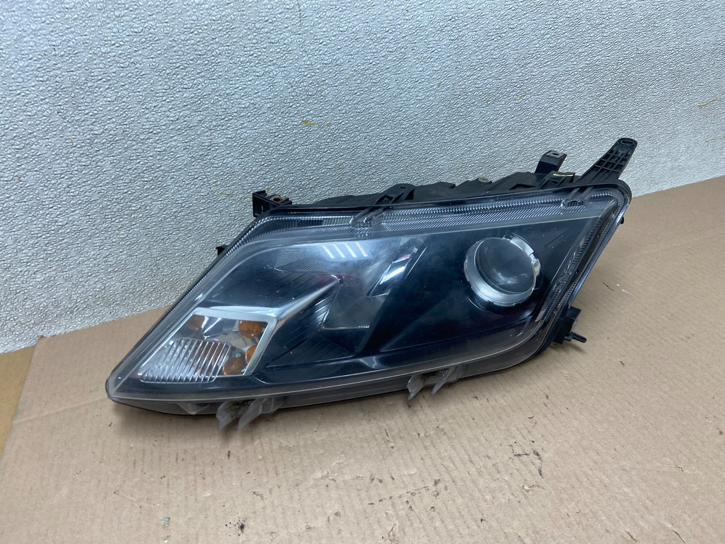 2010 2011 2012 Ford Fusion Left Driver LH Side Headlight Halogen Z3951 DW0