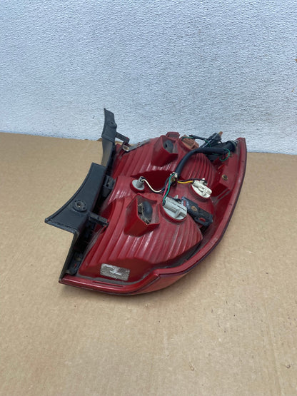 2005 to 2007 Kia Sportage Right Passenger Side RH Side Tail Light AG1975 LK6