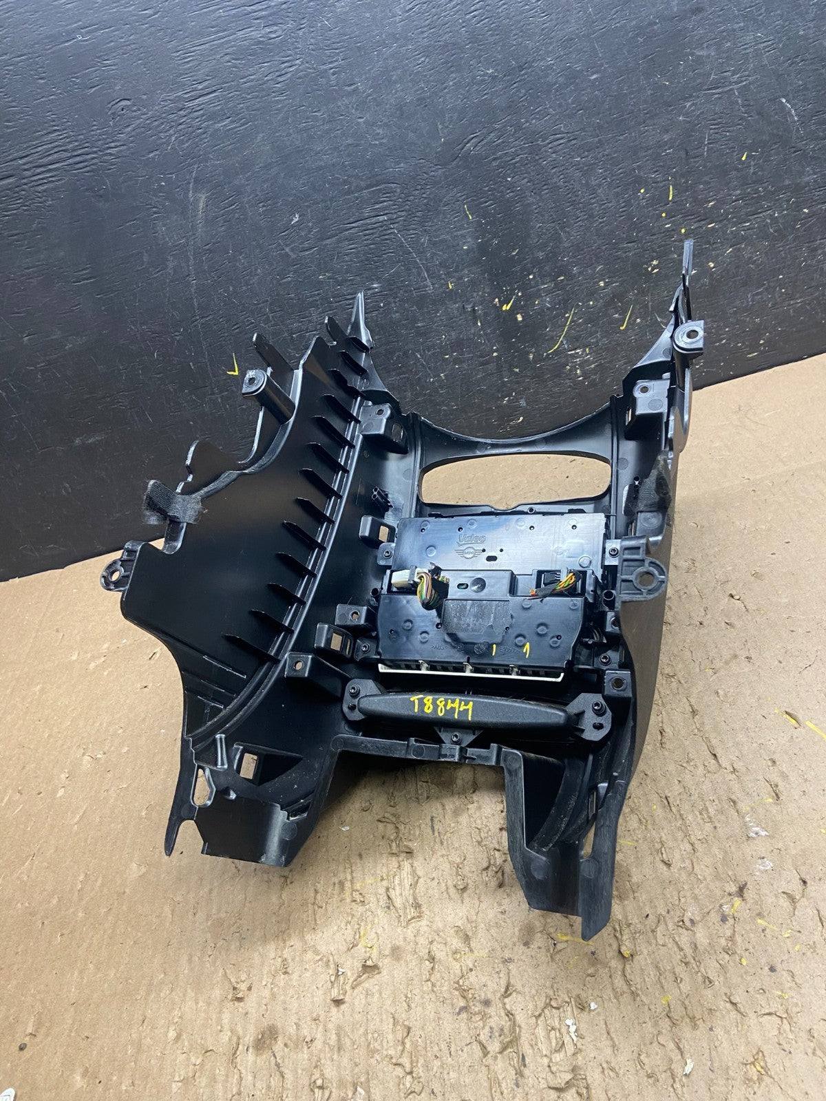 2013 to 2016 Mini Cooper Center Dash Climate Window Control T8844  DG4