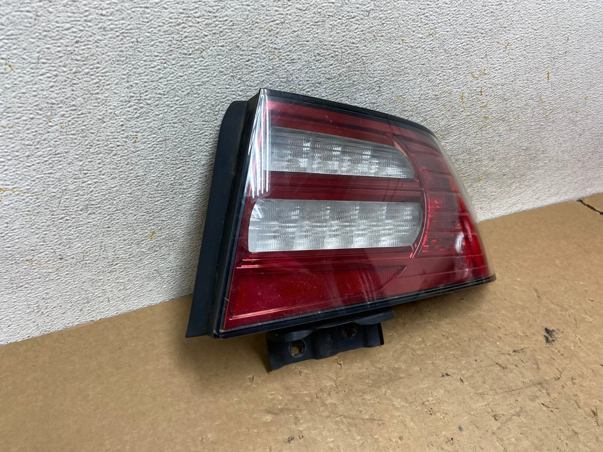 2007 - 2008 Acura Tl Right Passenger Rh Side Tail Light AI3667 LK2