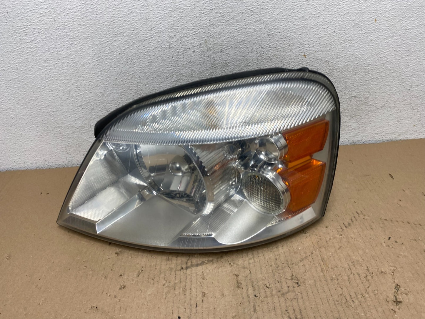 2004 - 2007 Ford Freestar Left Driver LH Side Headlight Halogen AF3277 DW0