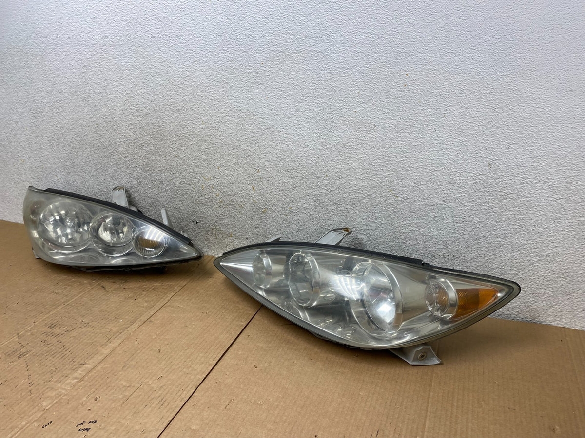 2005 to 2006 Toyota Camry Left+Right Side Set Halogen Headlights AI6631 DW1