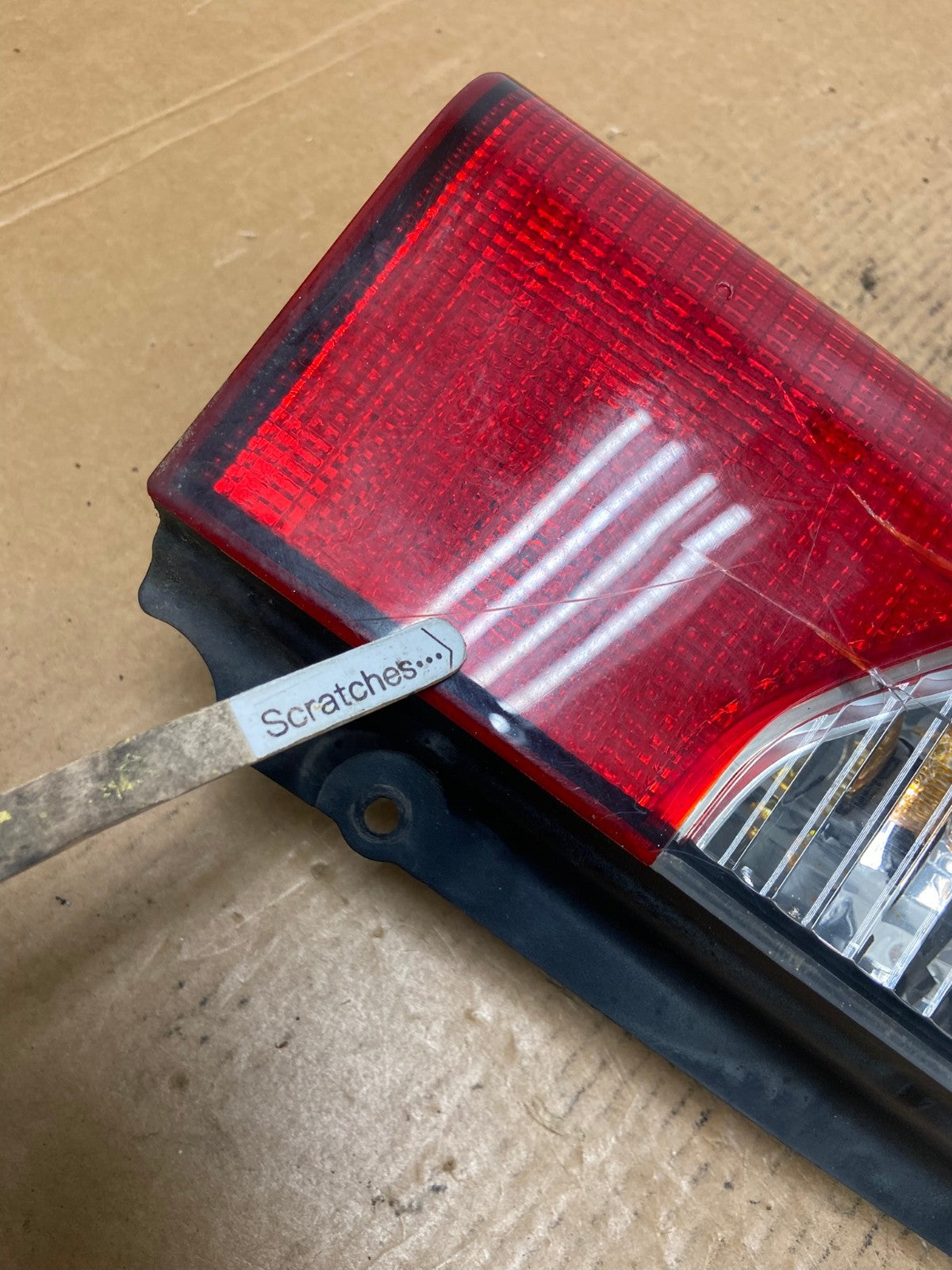 2002 2003 2004 Nissan Xterra Left Driver Side Tail Light AE1400 LK3