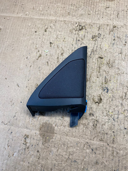 2020 to 2023 BMW X6 right side Tweeter Speaker Right Side Door N04960