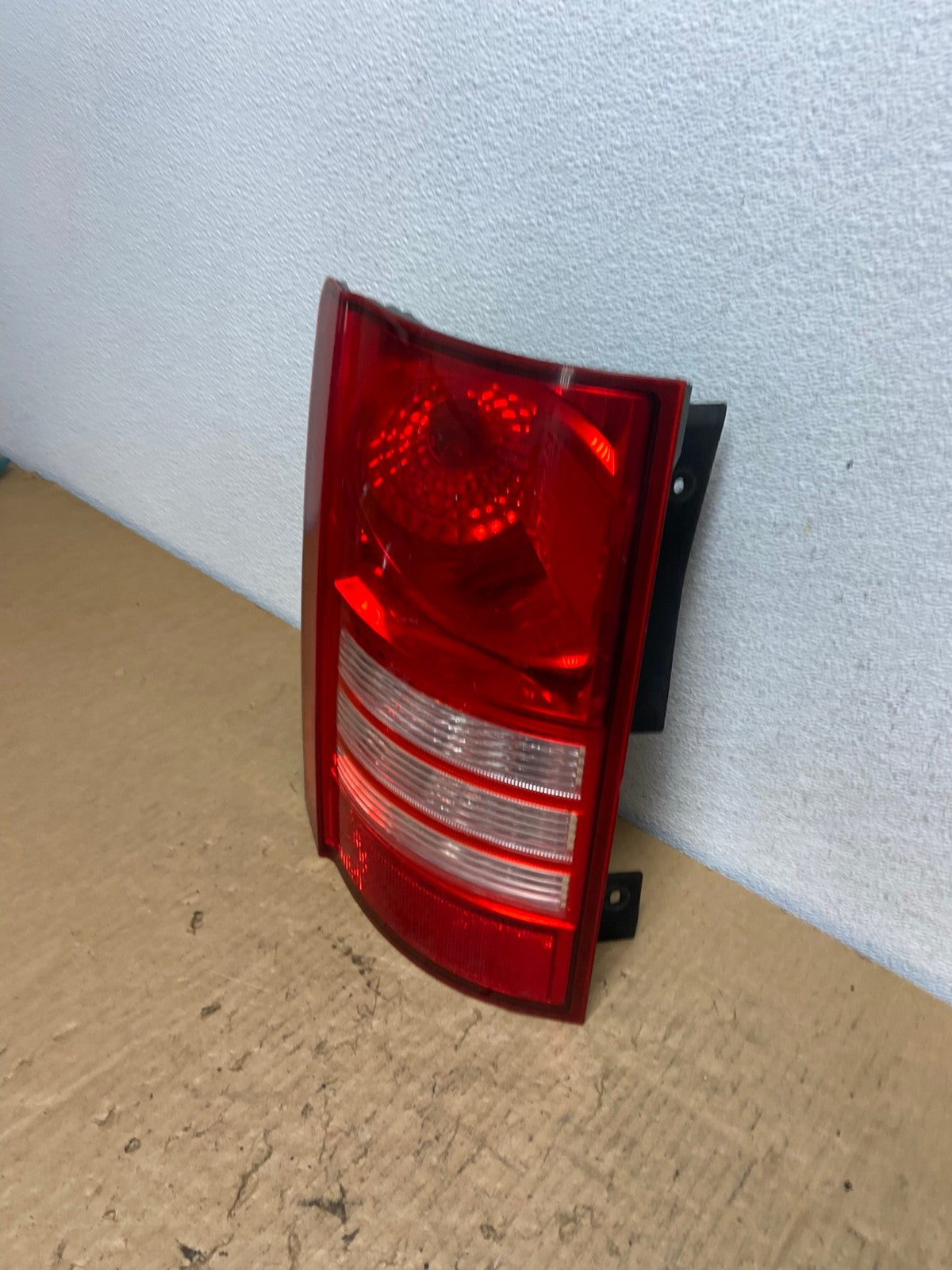 2008-2010 Chrysler Town and Country Left Driver Tail Light AC8240 LK1