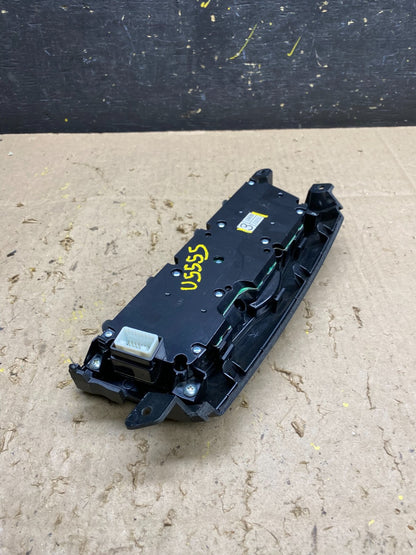 2009 - 2014 Nissan Murano AC Air Temperature Climate Control Panel U5555 DG3
