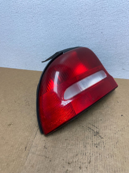 1995 to  1999 Dodge Neon Left Driver LH Side Tail Light Oem AC3205 DW2