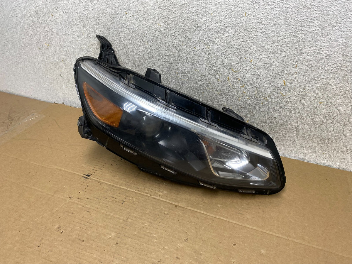 2016 - 2018 Chevrolet Malibu Right Passenger RH Halogen Headlight AH7873 DW2