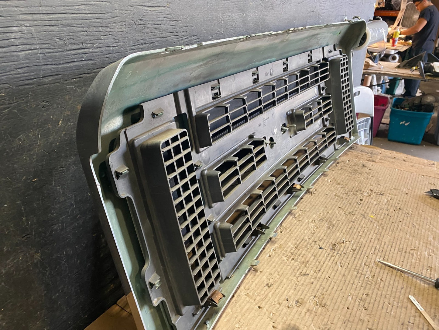 2008 to 2014 Ford Econoline E150 E250 Front Upper Chrome Grill Grille s5845 DG12