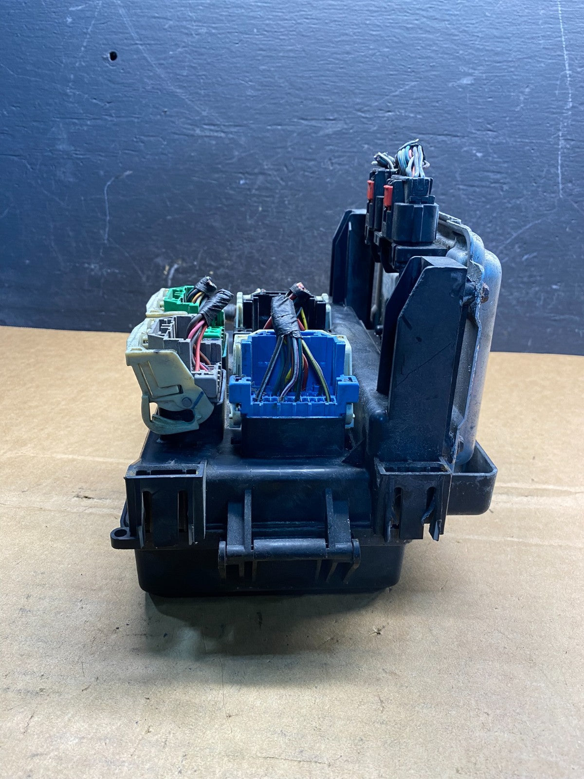 2006 2007 Dodge Charger Fuse Box Body Control Module BCM ad7358 DG3