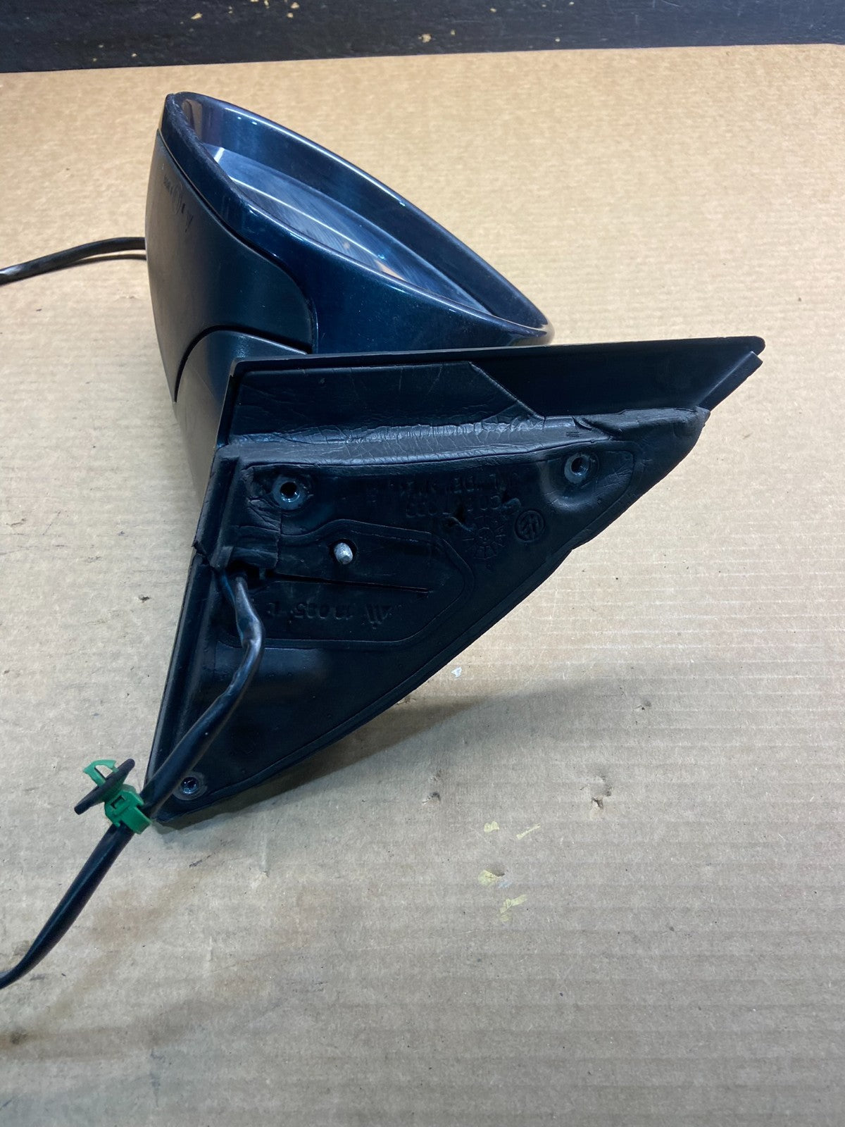 2006-2010 Volkswagen Passat Left Driver Turn Sgn View Door Mirror OEM Z9131 DG4