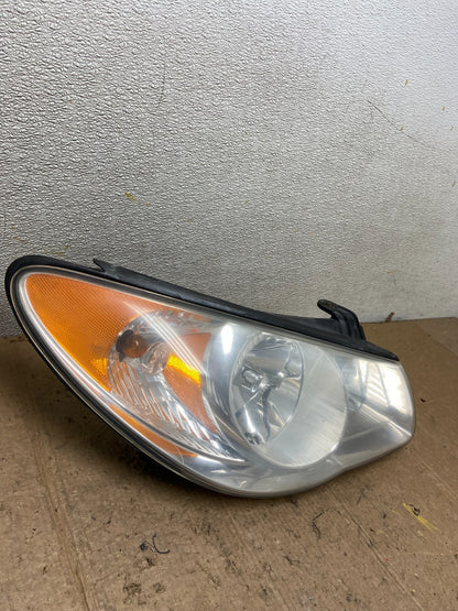 2007 2008 2009 2010 Hyundai Elantra Right Passenger Side Headlight AA43212