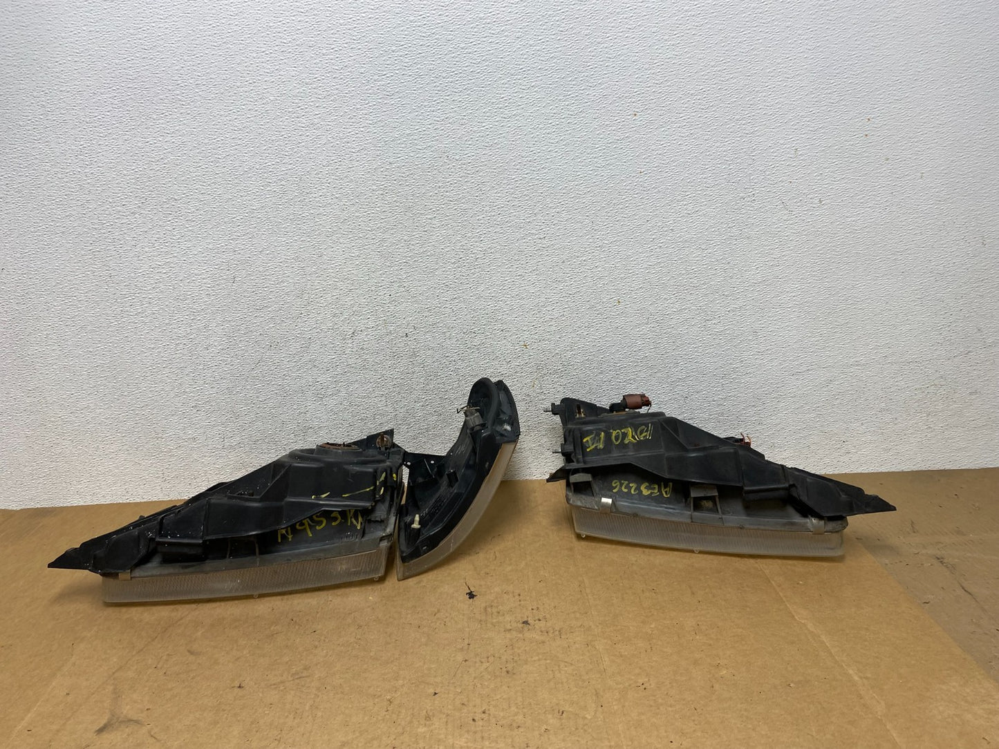 1993 to 1997 Toyota Corolla Left+Right Side Headlights AE3226 DW10