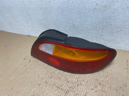 1996 1997 1998 Hyundai Elantra Sedan Right Passenger Tail Light Oem L6464 DW1