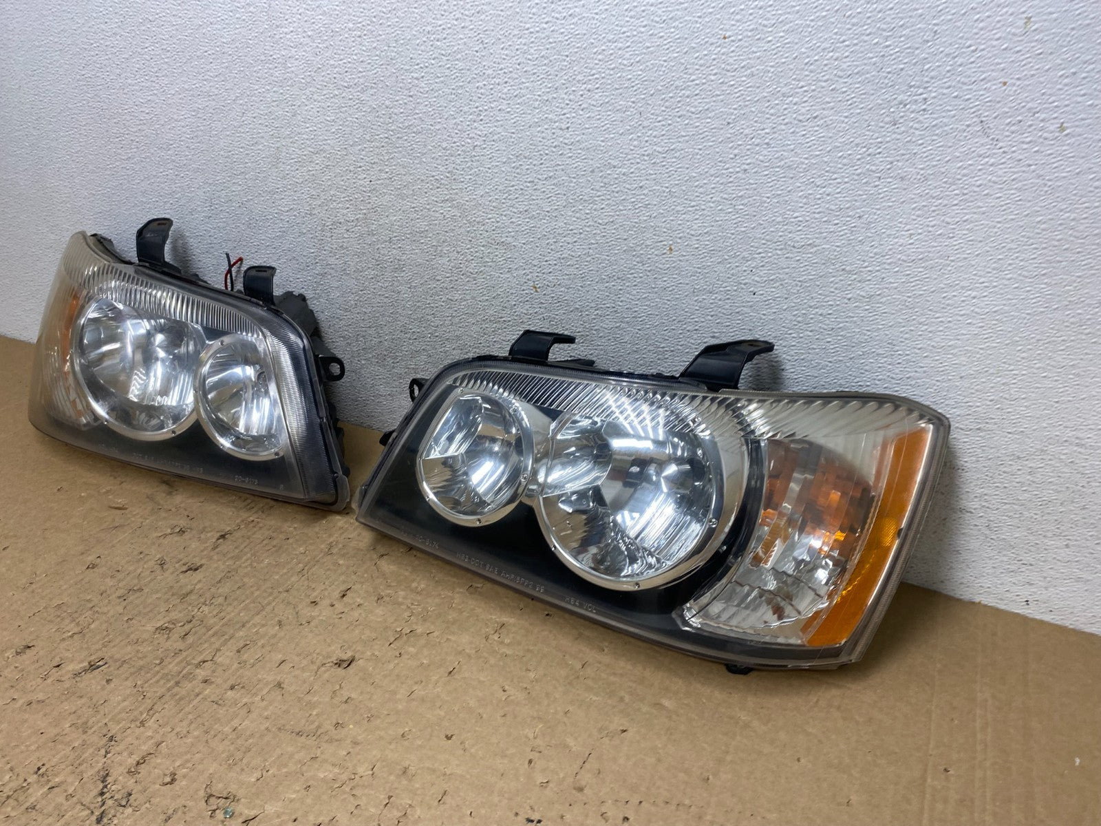 2001 2002 2003 Toyota Highlander Headlights Left+Right Side AF8195 DW1