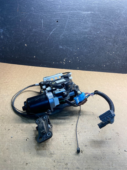 2005 - 2010 Honda Odyssey Rear Right Sliding Door Lock Actuator Motor AA0673  DG1