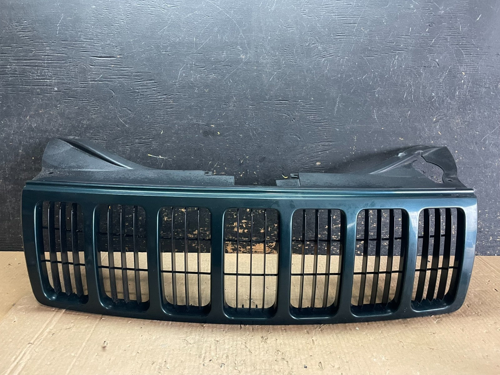 2005 2006 2007 Jeep Grand Cherokee Front Upper Grill Grille OEM AB3209 DG0