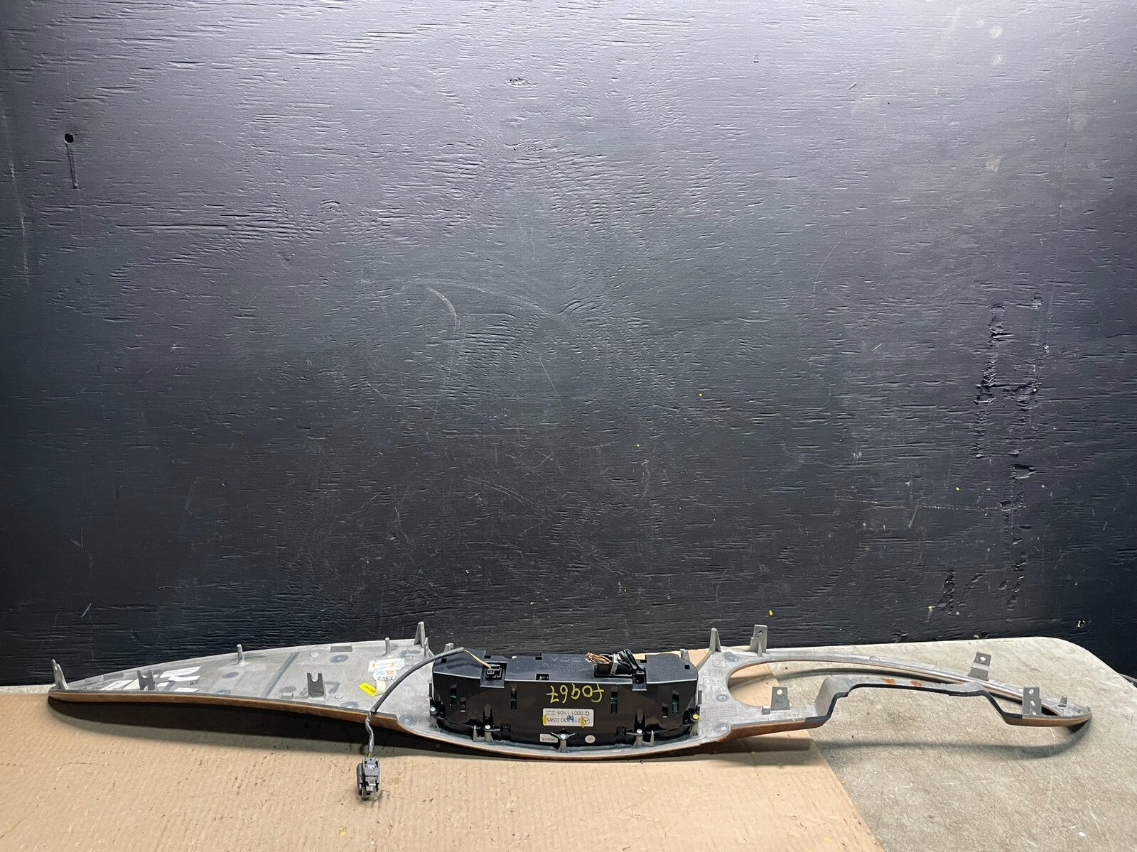 2006 to 2011 Mercedes CLS-Class Cls500 Dash Climate Control Trim Panel F0967 DG15