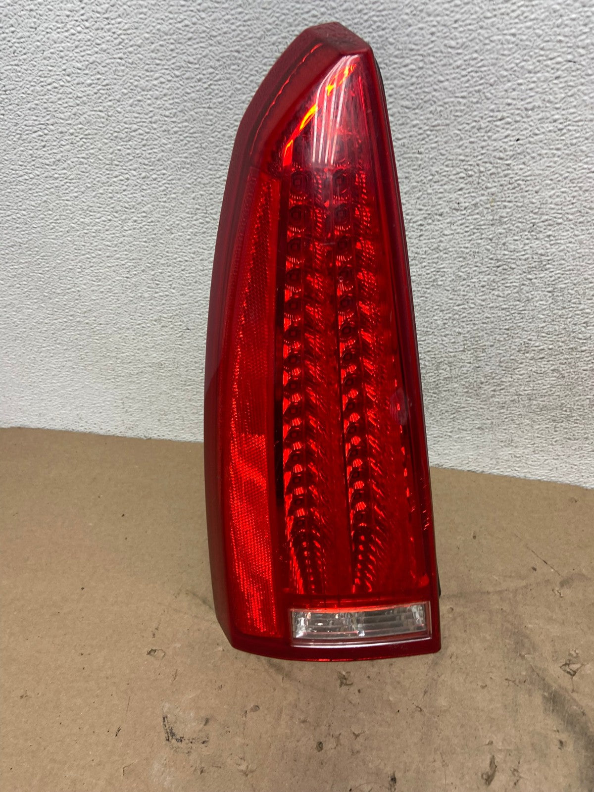2006 to 2011 Cadillac DTS Left Driver Lh Side LED Tail light AG4220 LK0